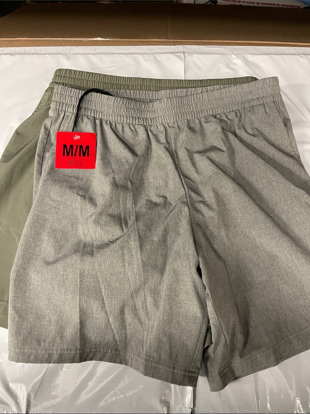 GAP Men's Athletic Shorts in Light Gray and Olive